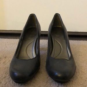 Low Heel Business Pumps